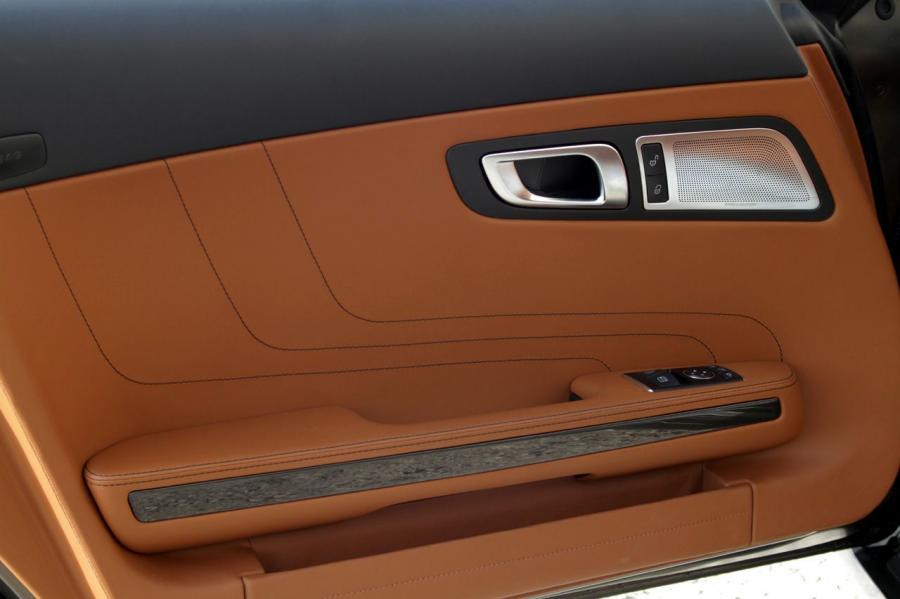  Mercedes-Benz SLS AMG Roadster 2012 года  (фото 77 из 198)
